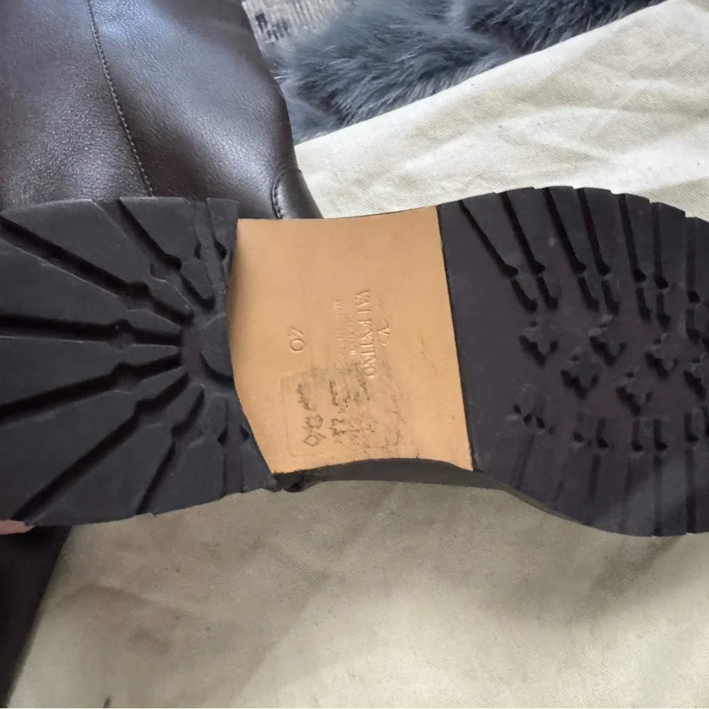 Valentino Garavani Brown Over-the-Knee Leather Boots
Authentic - Picture 4 of 7